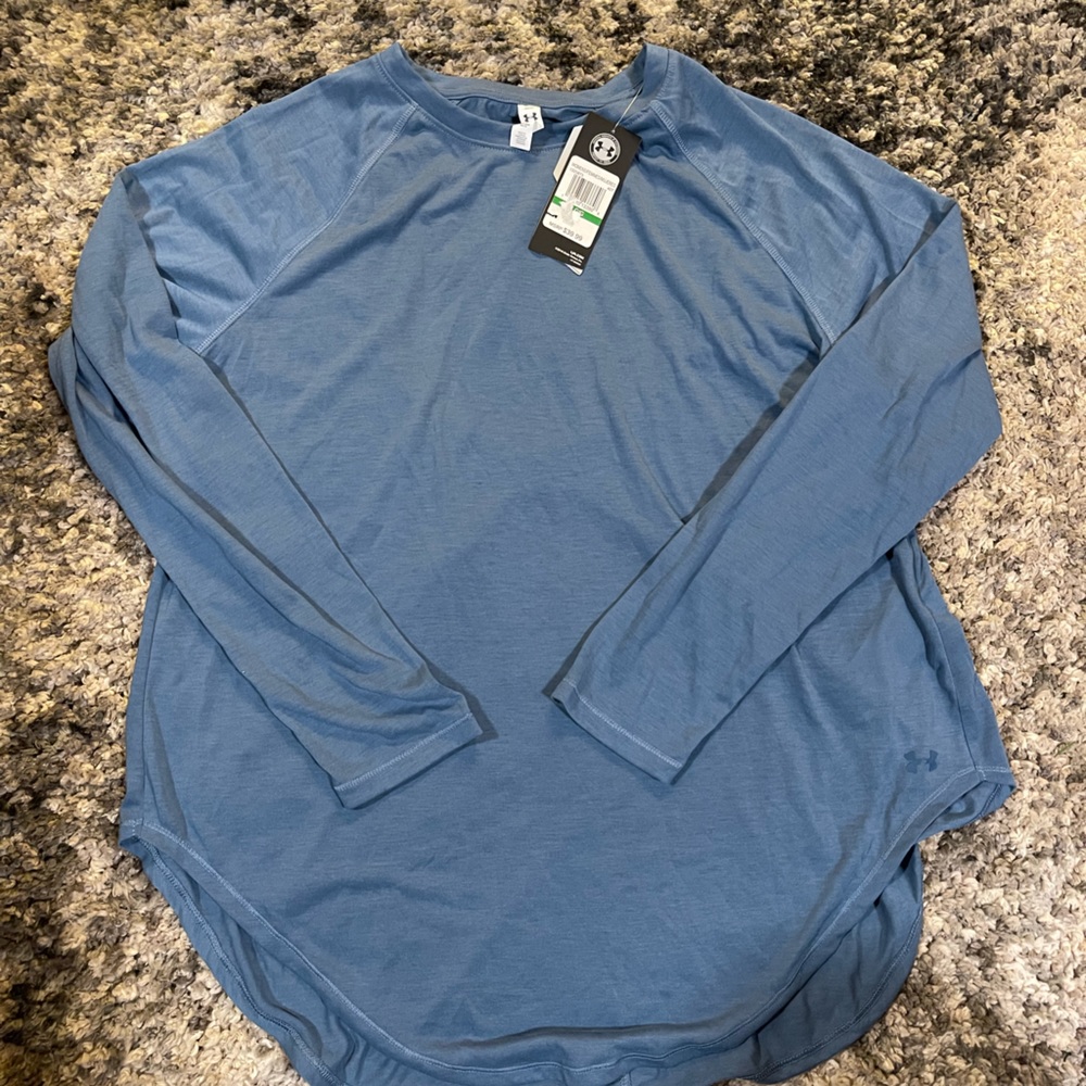 Under Armor Women’s blue long sleeve